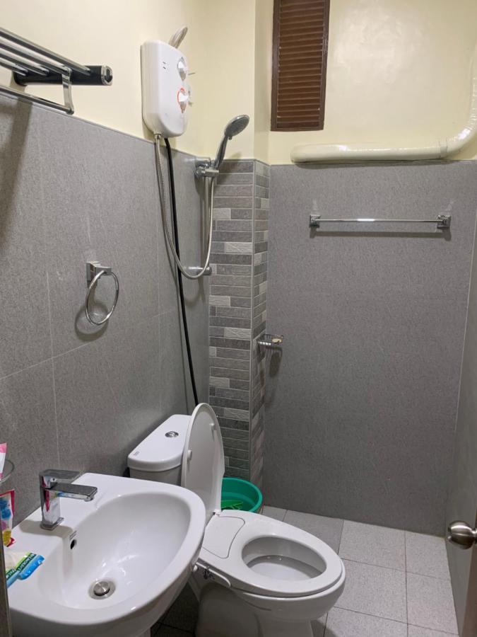 Zl Travelers Inn Batuan Kültér fotó