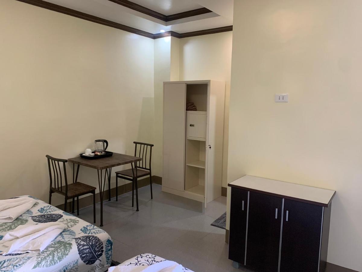 Zl Travelers Inn Batuan Kültér fotó