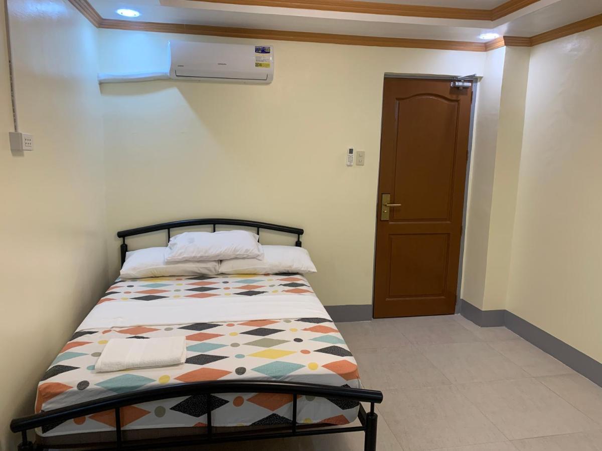 Zl Travelers Inn Batuan Kültér fotó