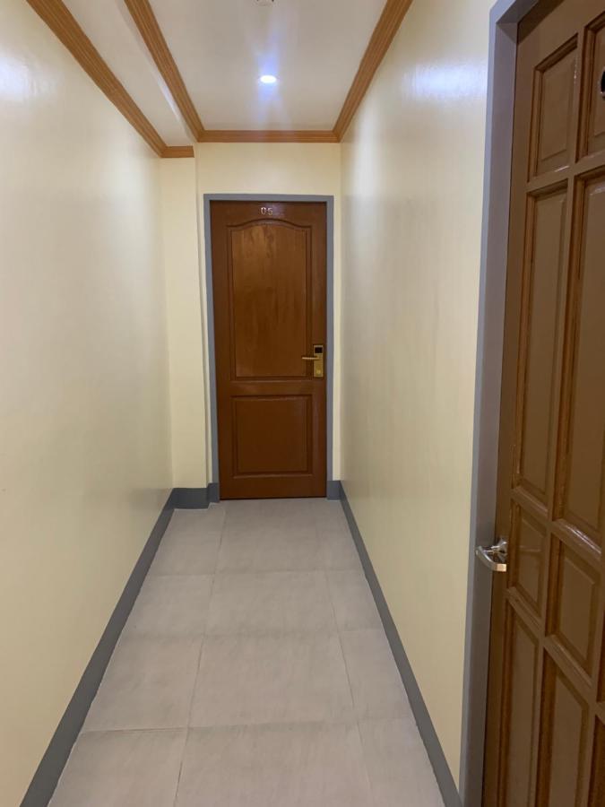 Zl Travelers Inn Batuan Kültér fotó
