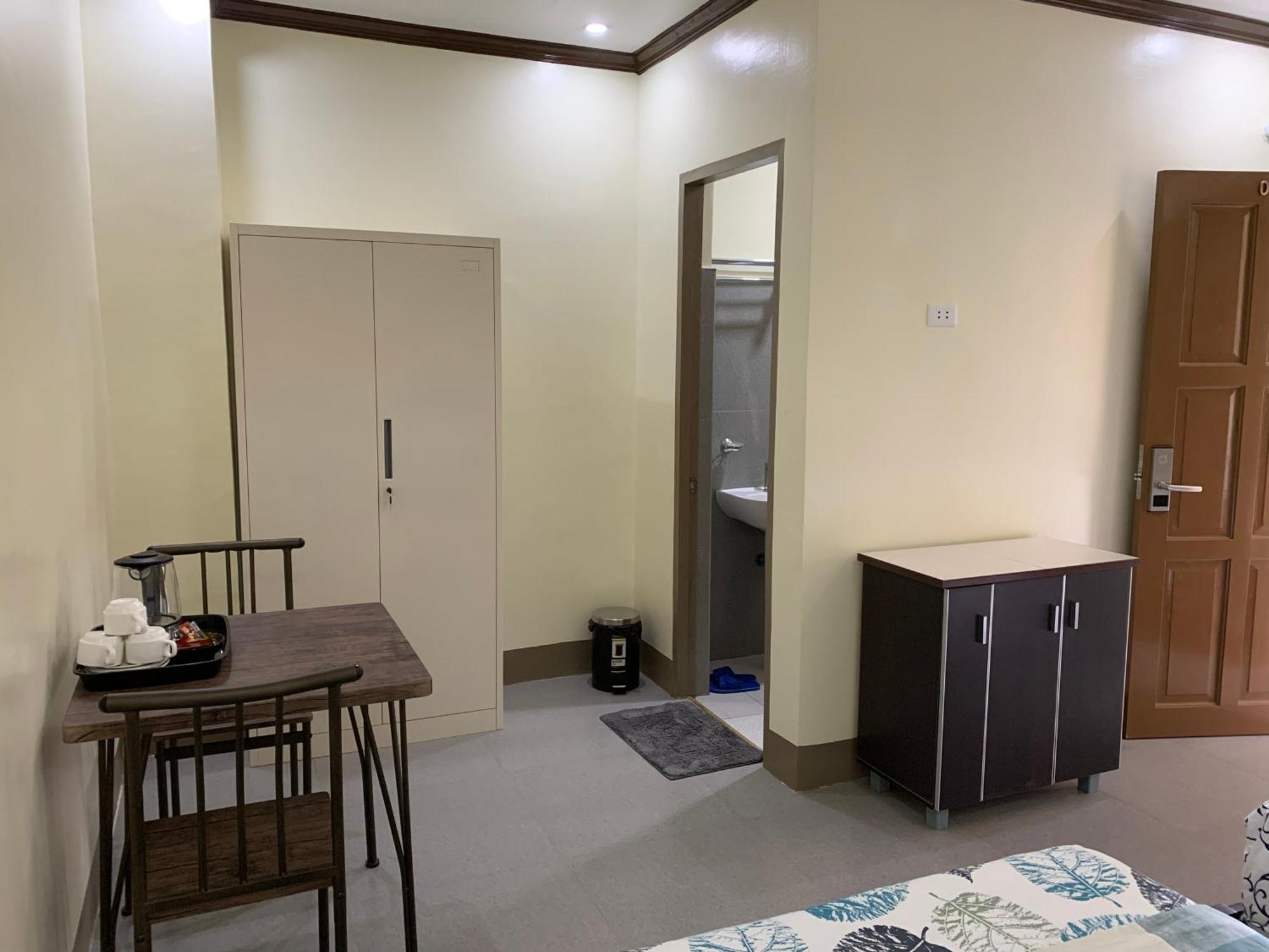 Zl Travelers Inn Batuan Kültér fotó